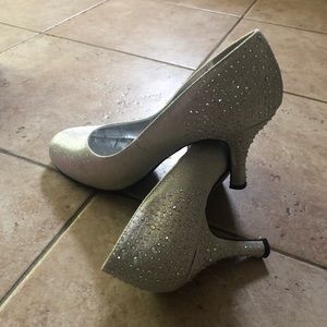 Silver sequin pumps